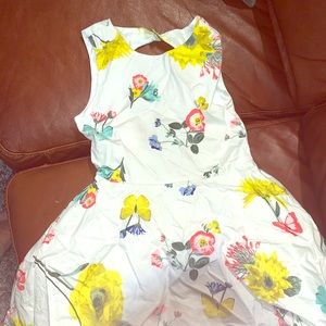 Girls dress
